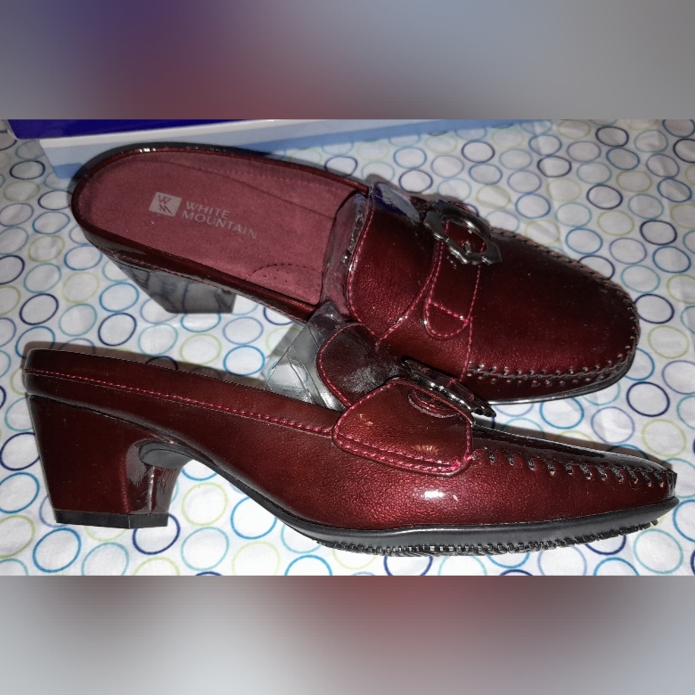 White Mountain Galactic Burgundy Size 6½ M